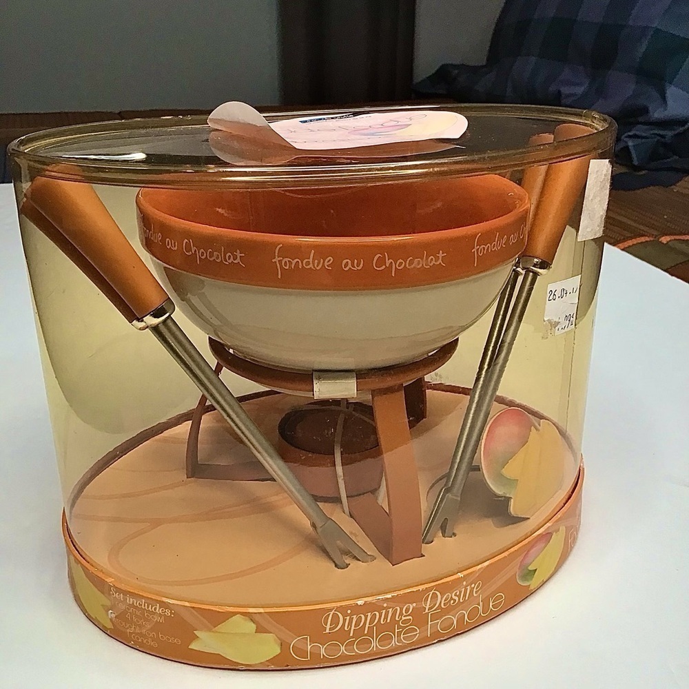 Small Dipping Desire Chocolate Fondue Set Tea Light Dip Cake Marshmallows Fruits - Picture 3 of 6